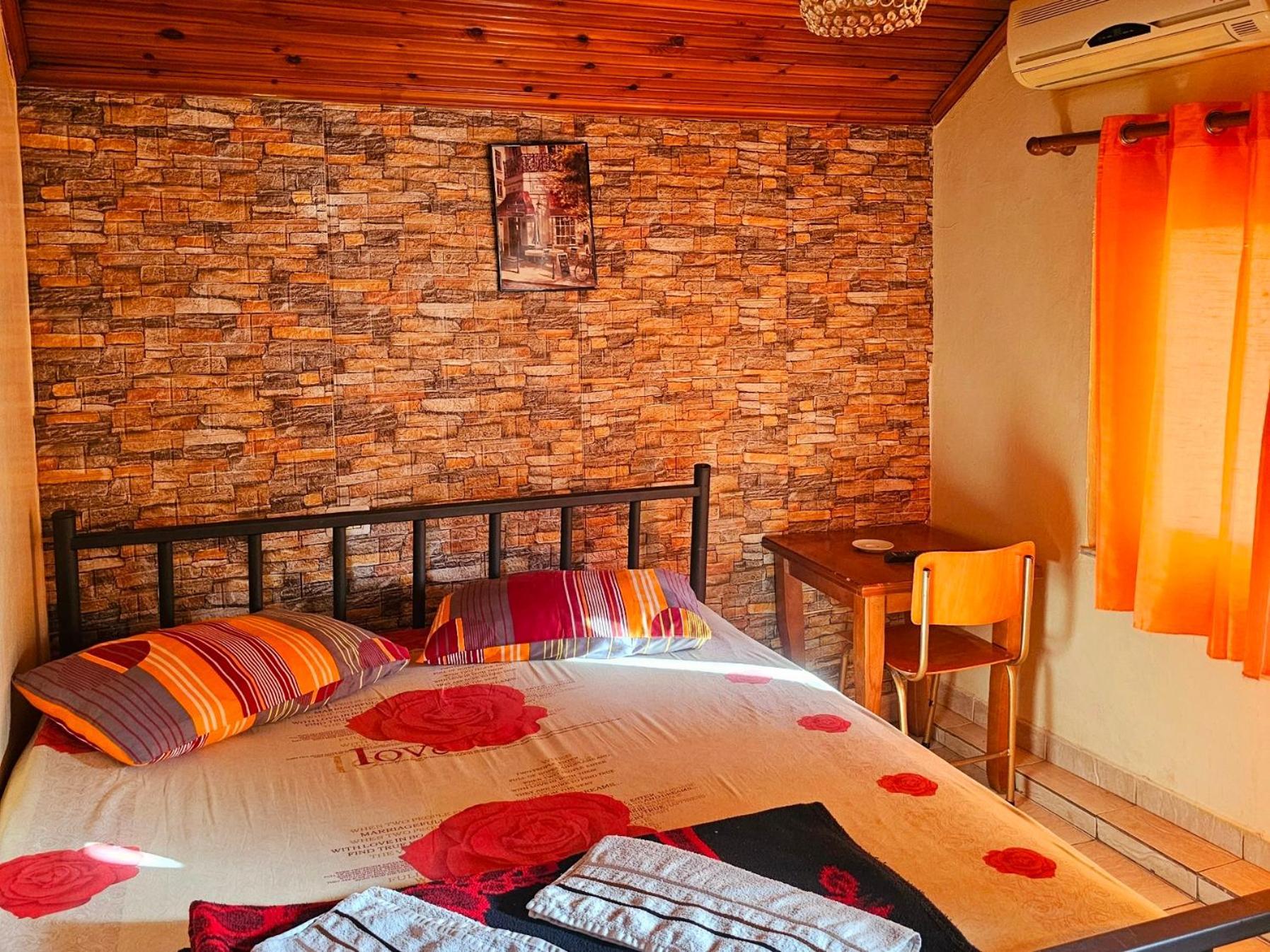 Dafina Hotel Тирана Стая снимка