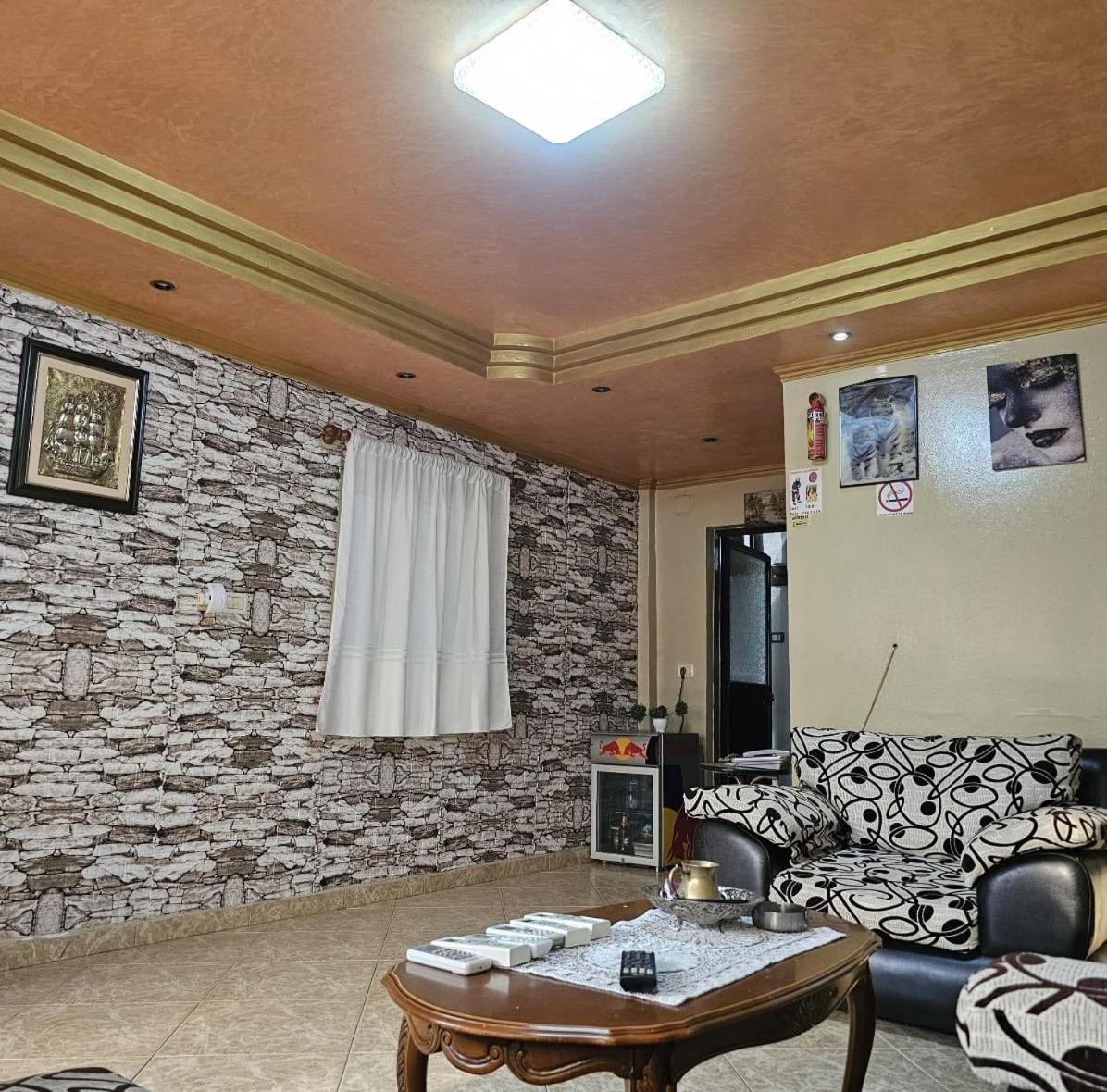 Dafina Hotel Тирана Екстериор снимка