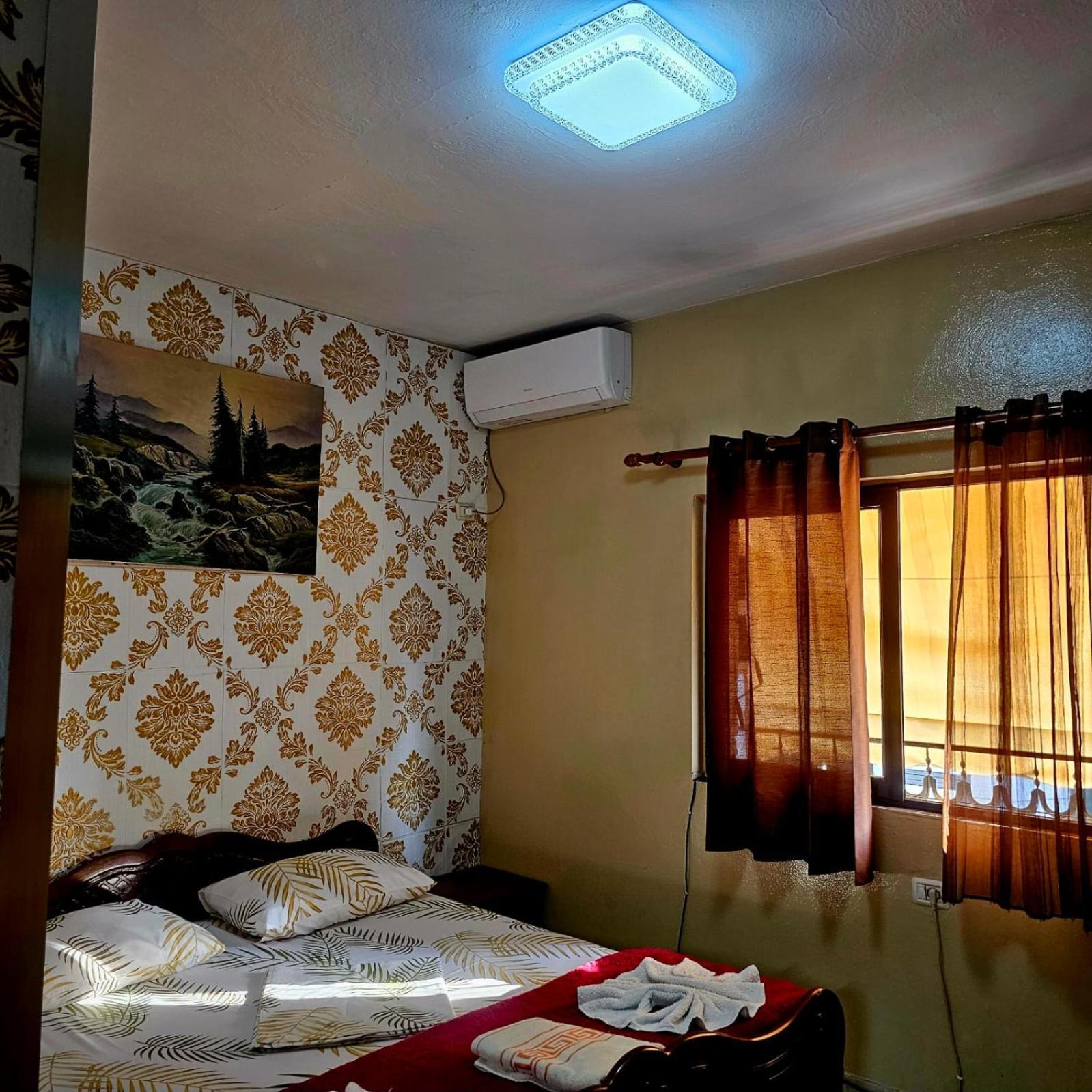 Dafina Hotel Тирана Екстериор снимка