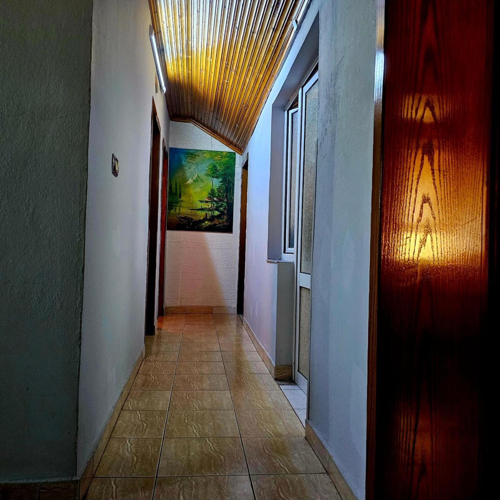 Dafina Hotel Тирана Екстериор снимка