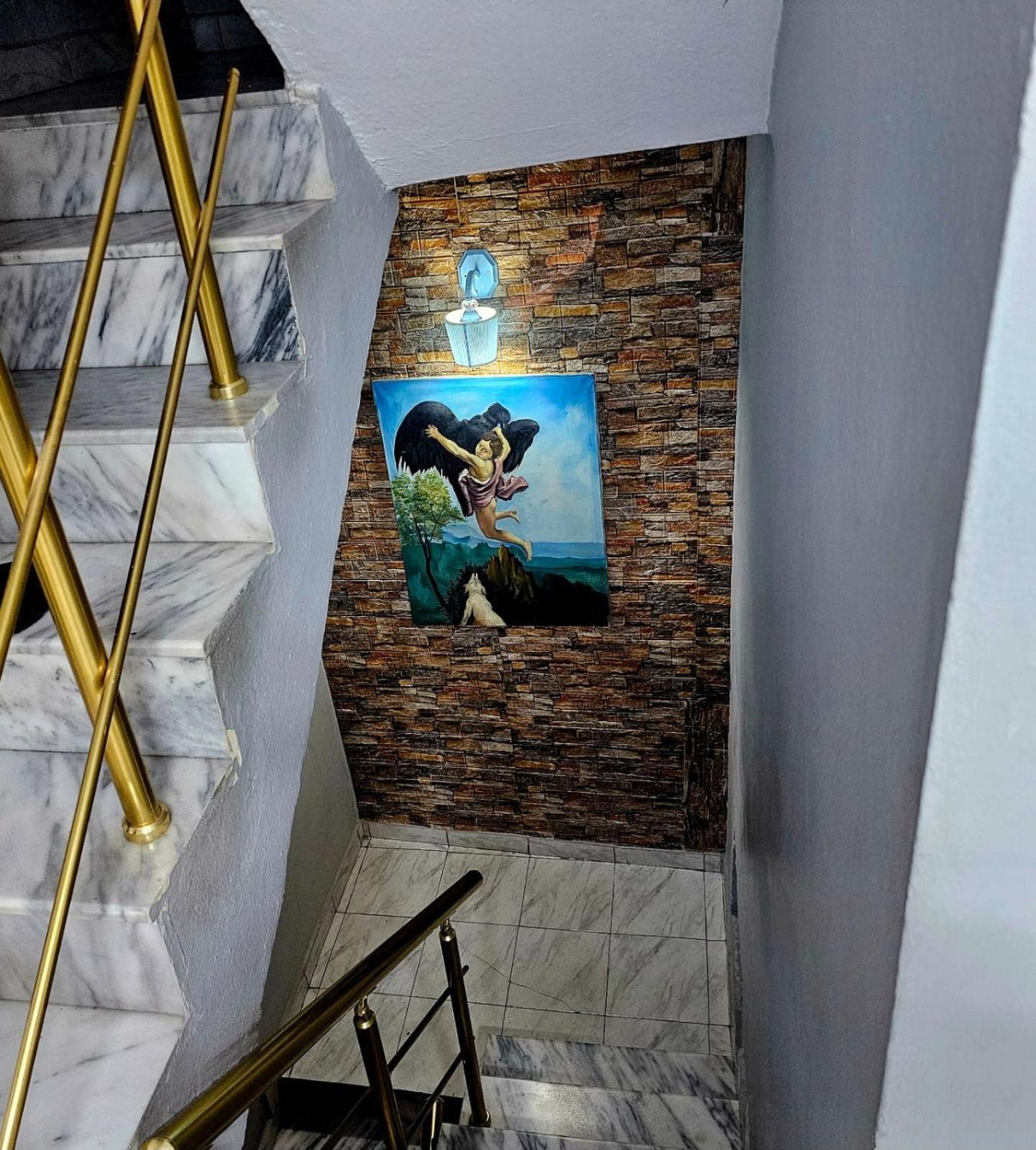Dafina Hotel Тирана Екстериор снимка