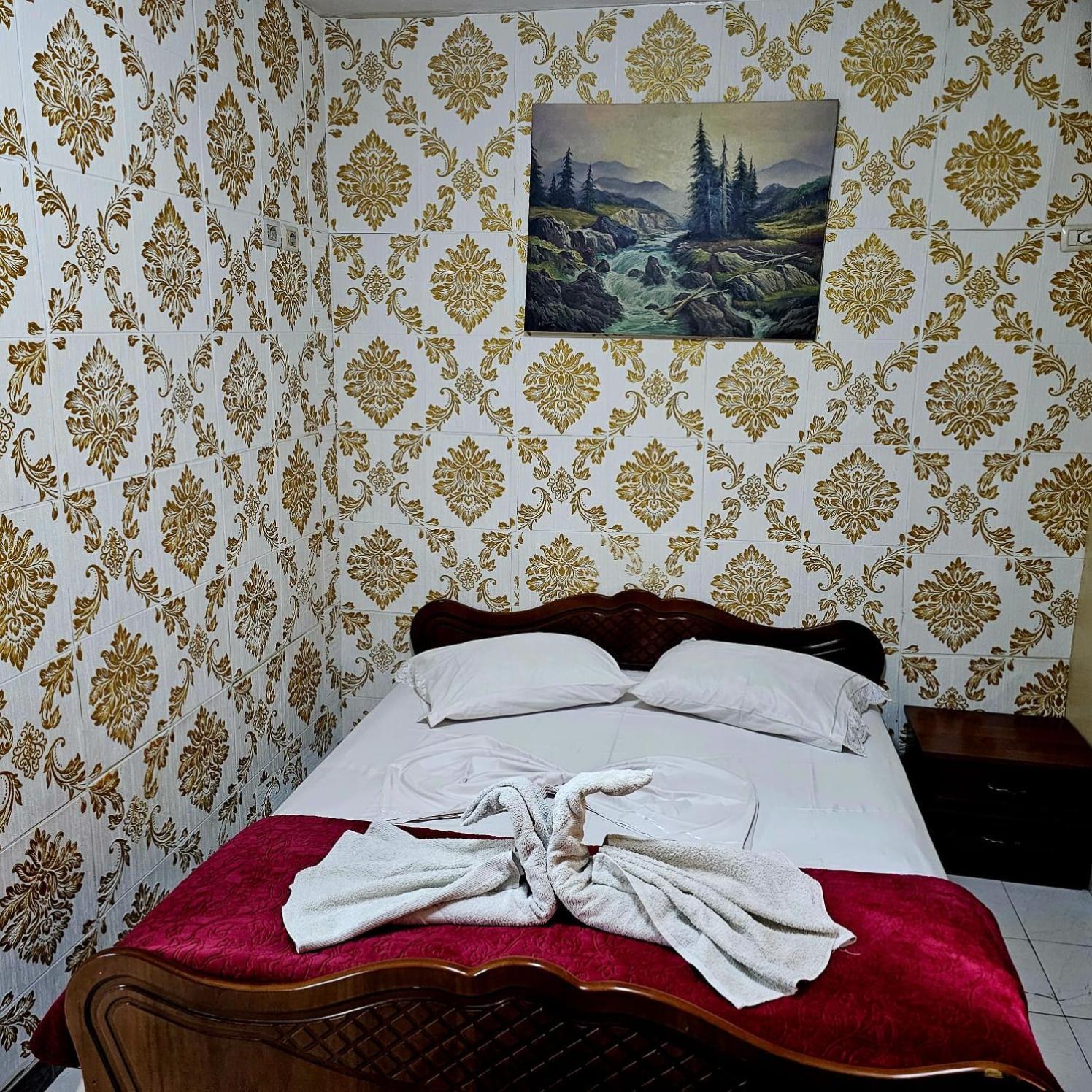 Dafina Hotel Тирана Екстериор снимка