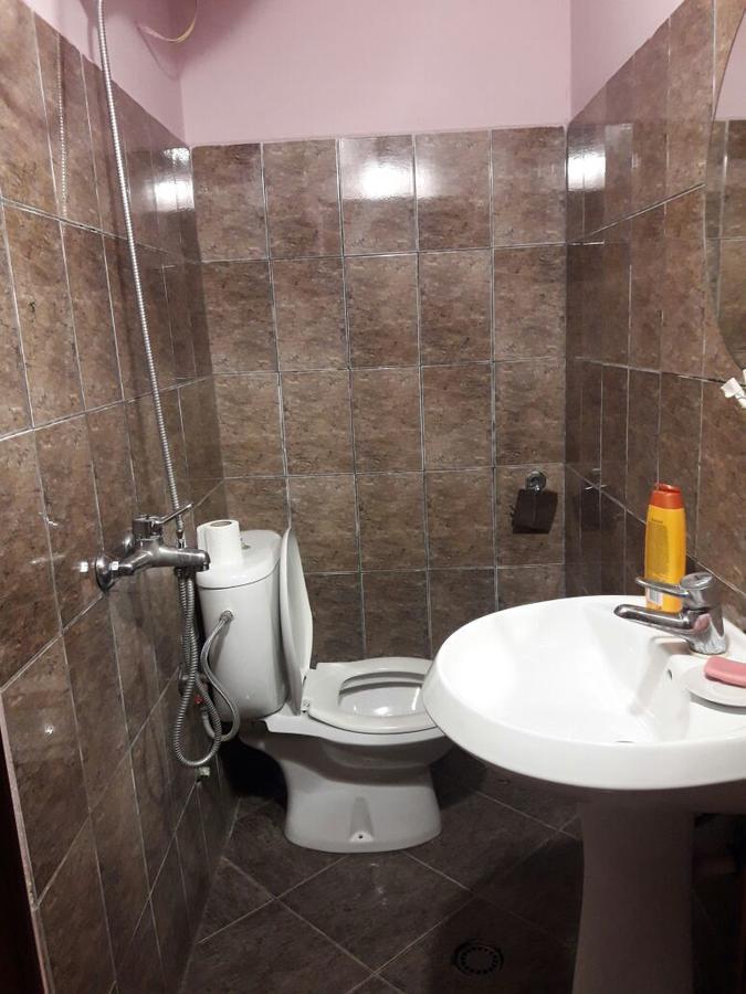 Dafina Hotel Тирана Екстериор снимка