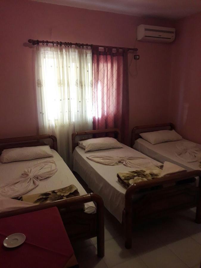Dafina Hotel Тирана Екстериор снимка
