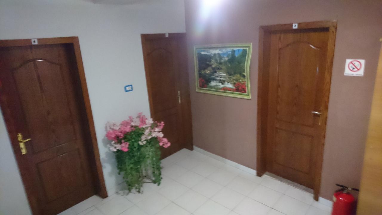 Dafina Hotel Тирана Екстериор снимка