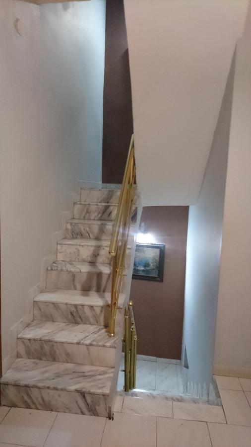 Dafina Hotel Тирана Екстериор снимка