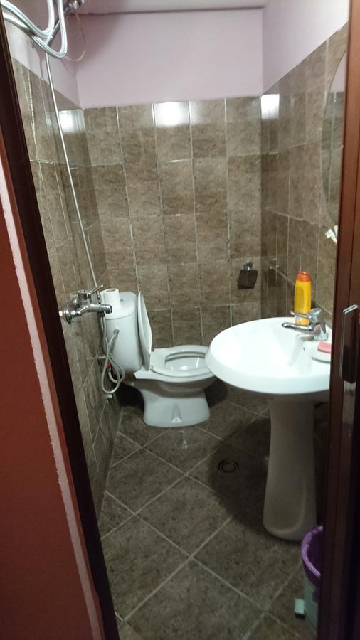 Dafina Hotel Тирана Екстериор снимка